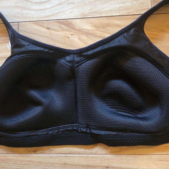 Champion | NWT The Distance Underwire 2.0 Sports Bra in Black Size 34/36D/DD - Picture 8 of 8